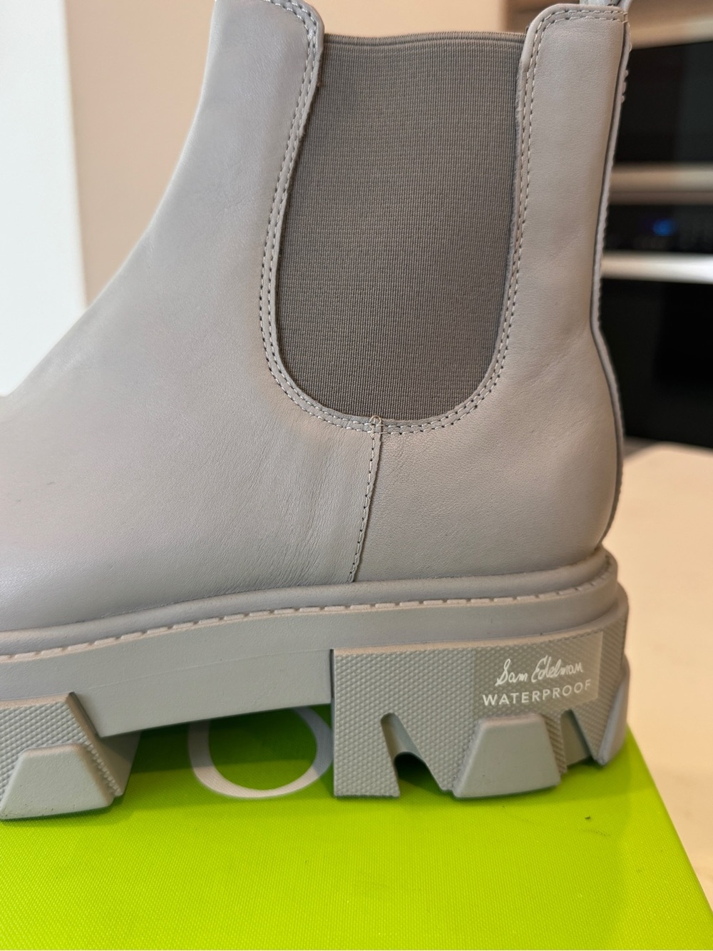 NWT Sam Edelman Daelyn Chelsea boots - Picture 6 of 9
